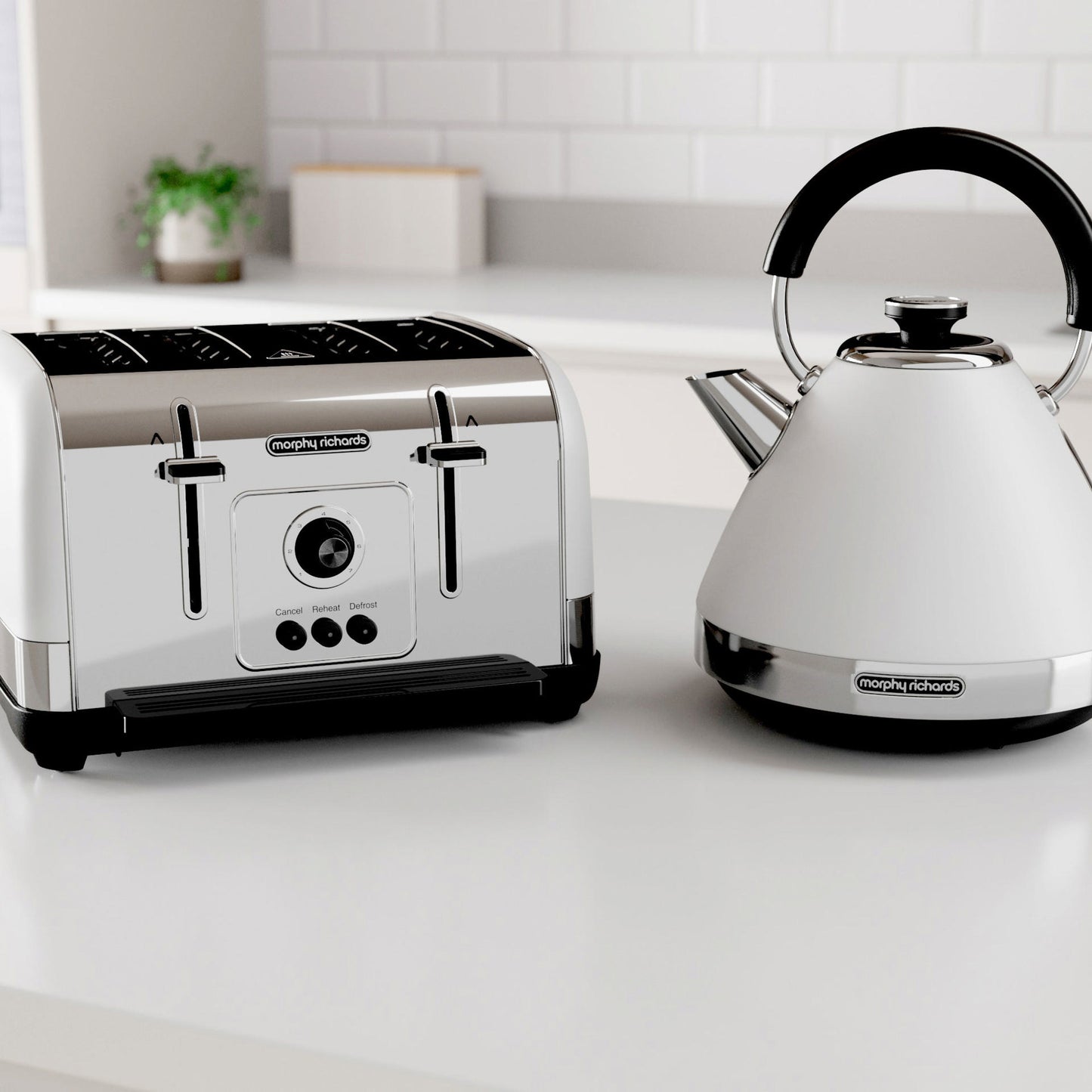 MORPHY RICHARDS 100134 VENTURE PYRAMID KETTLE 1.5L - WHITE