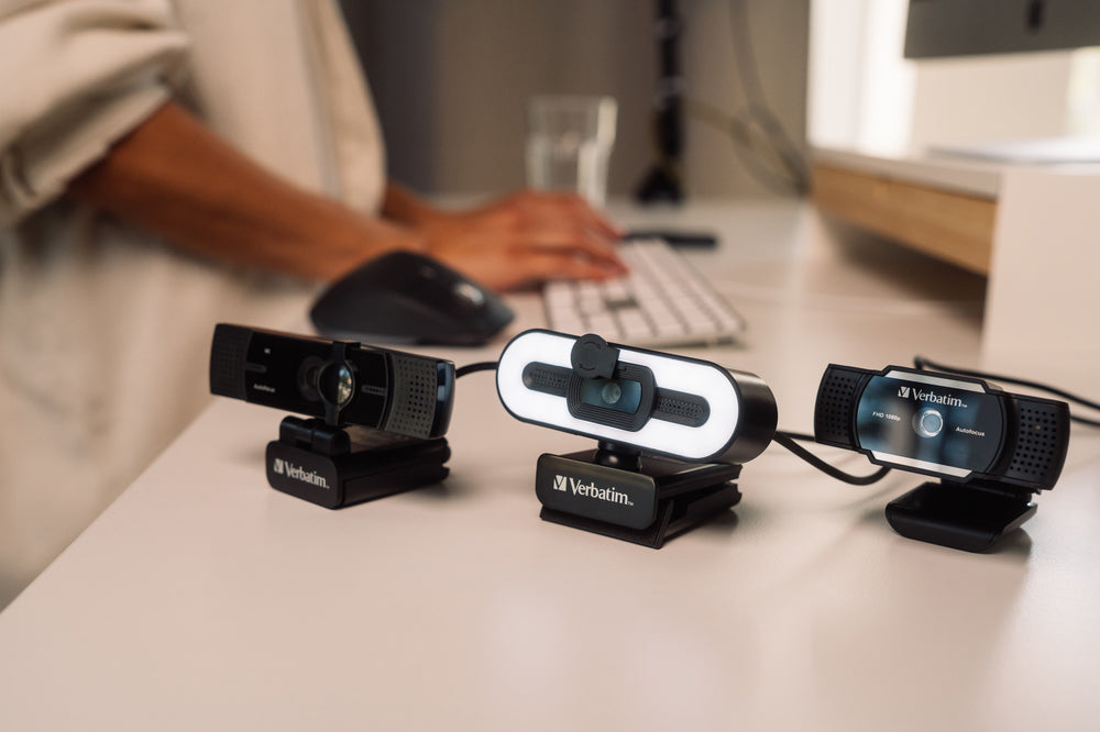 Verbatim AWC-02 Webcam Full HD Autofocus with Microphone & Light