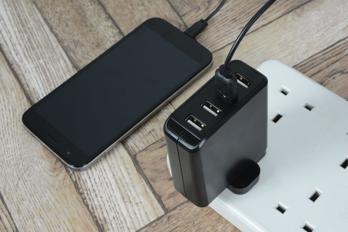 Mercury Quad USB Charger 4.8A 421.765UK