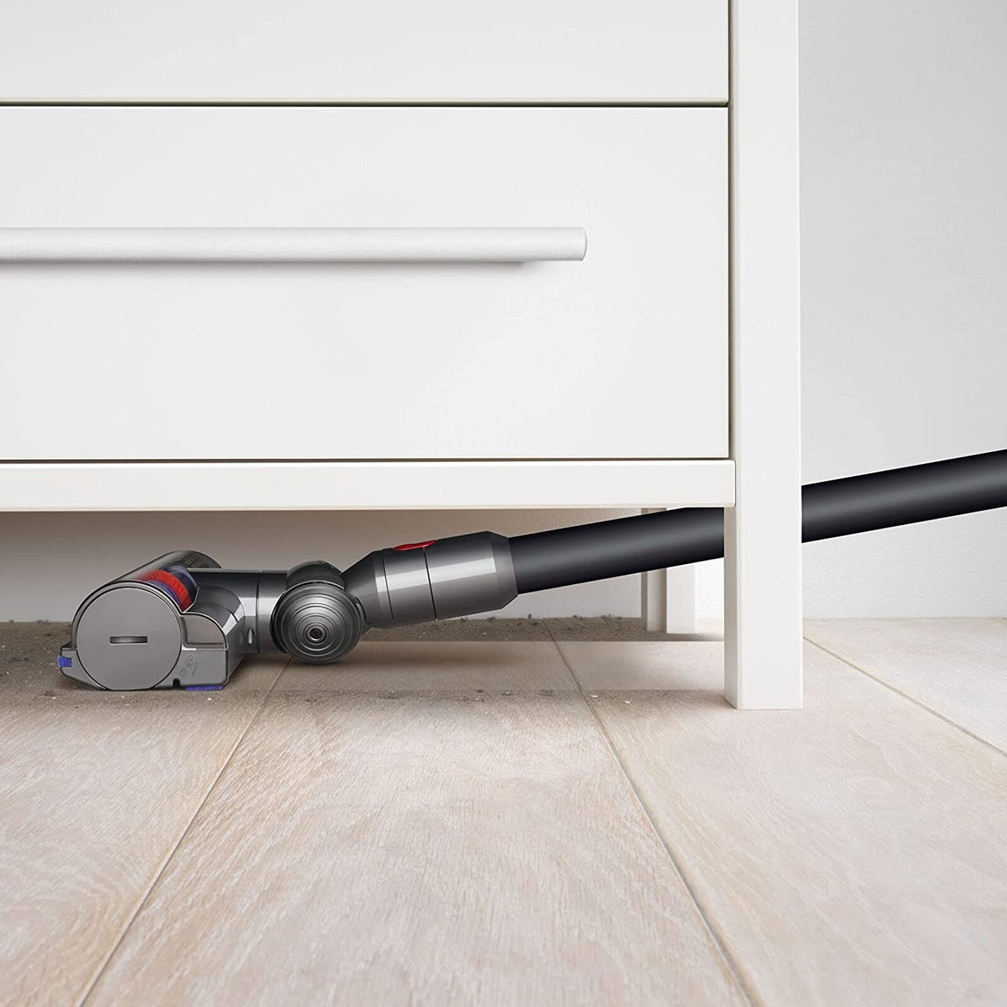 Dyson V8 Motorhead Rechargeable Stick Vacuum Cleaner 21.6V
