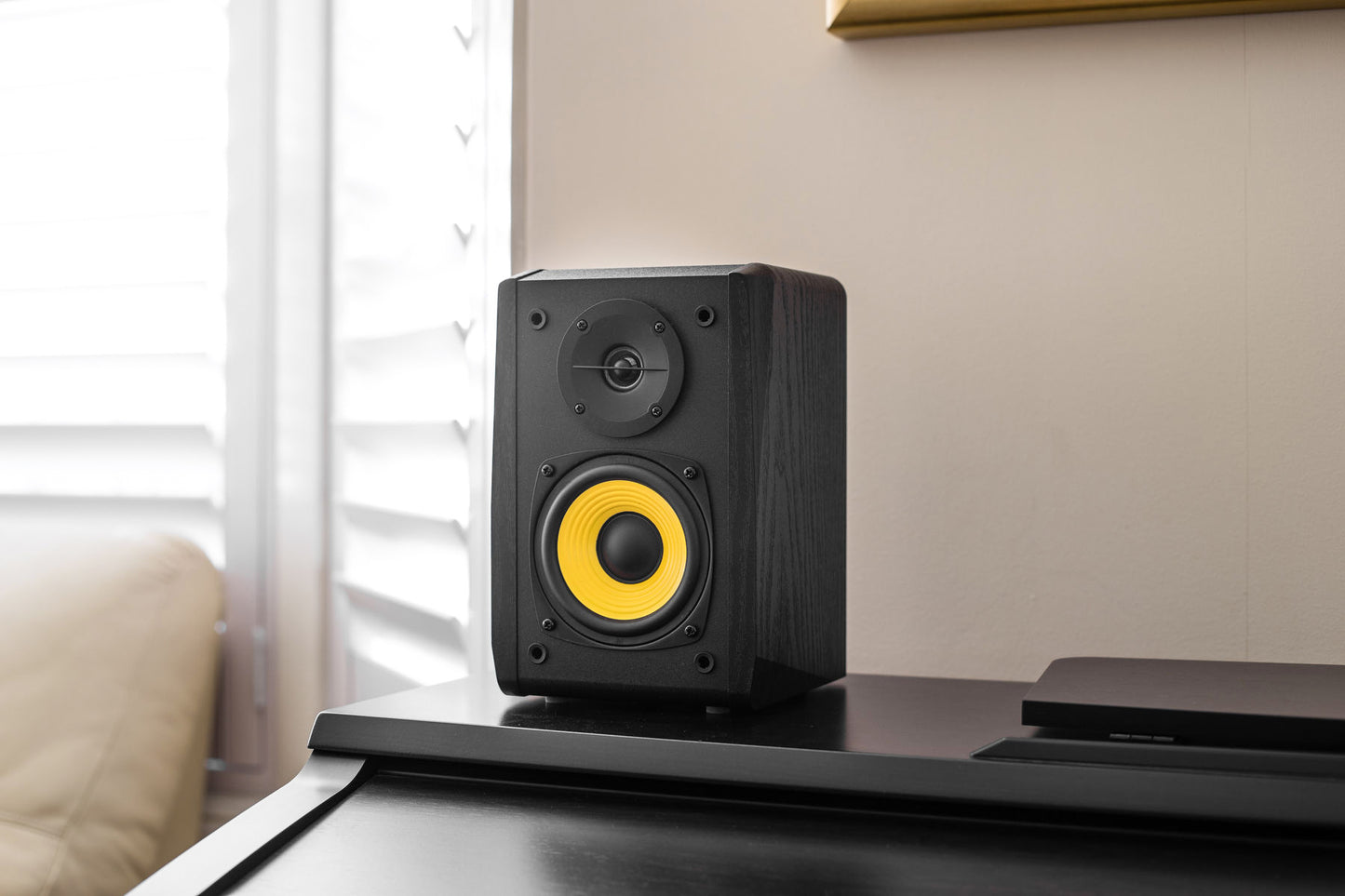 Edifier R1010BT Active 2.0 Bluetooth Speakers Black