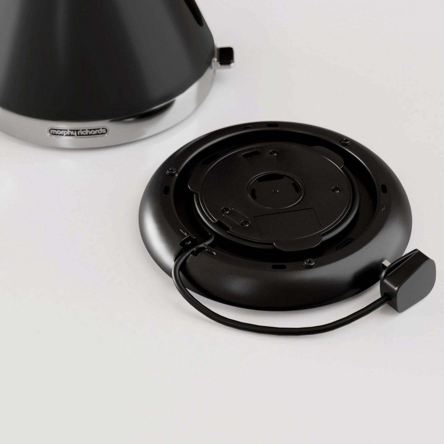 MORPHY RICHARDS 100131 VENTURE PYRAMID KETTLE 1.5L - BLACK