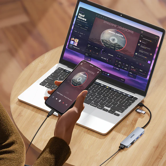 Unitek H1320A USB-C Hub 3xUSBA SD/Micro SD Card Reader