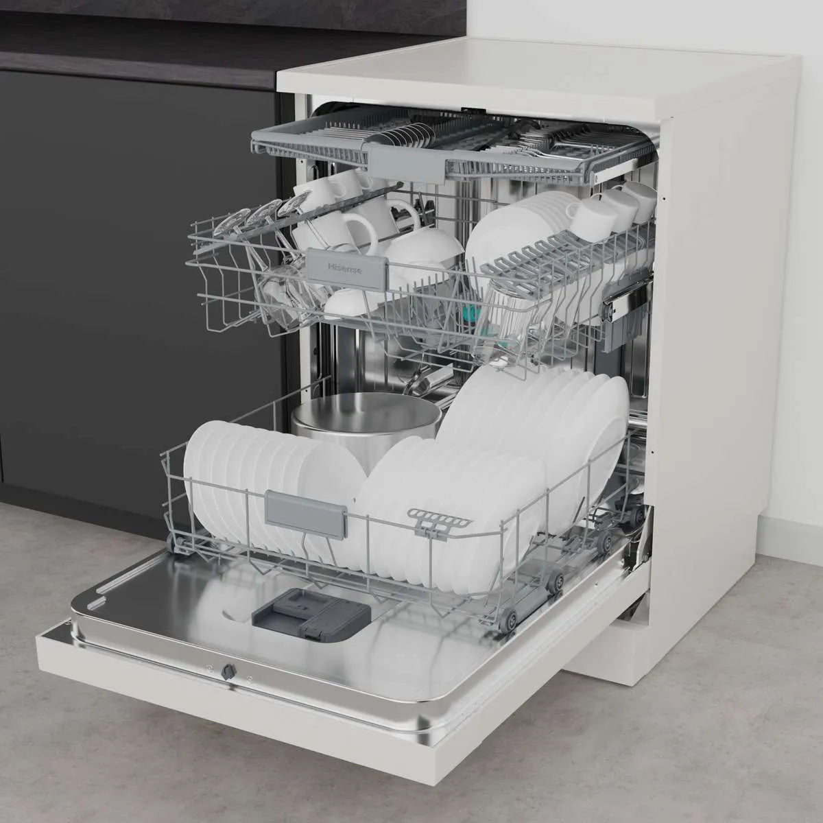 Hisense HS642C90W Freestanding Dishwasher