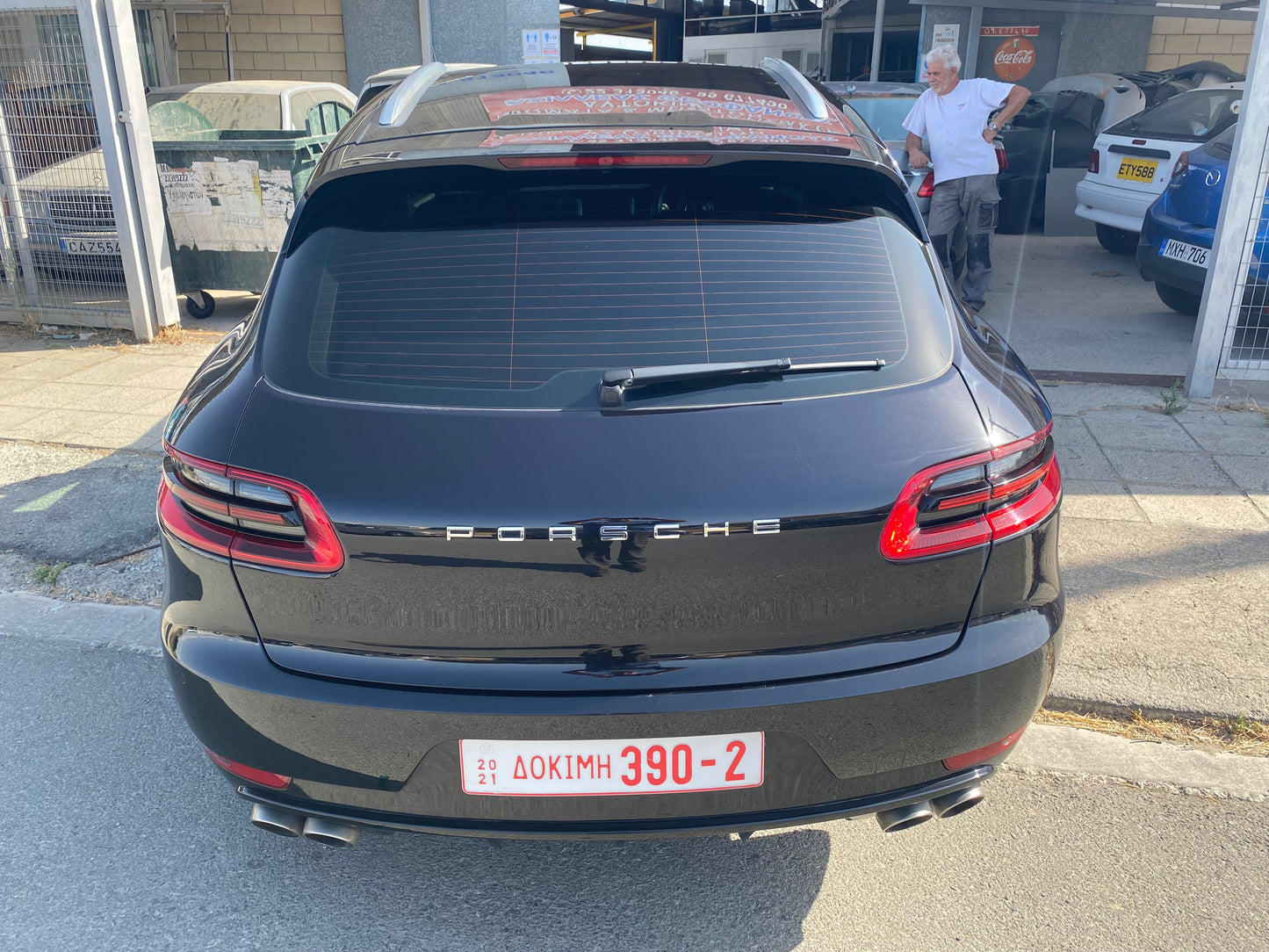 Porsche Macan S 2016  3.0L turbo diesel 258hp