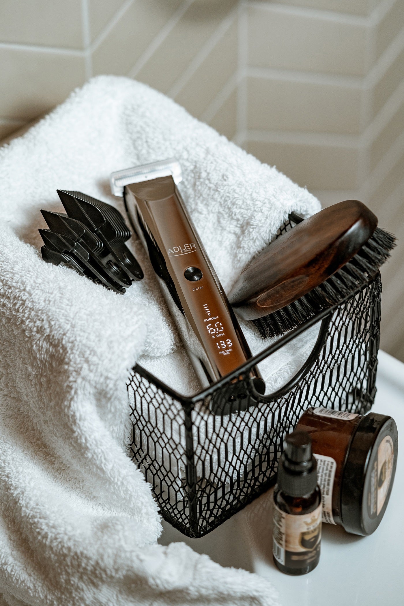 Adler AD2834 Hair Clipper With LCD Display